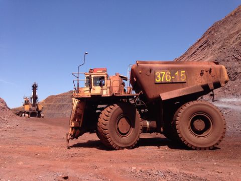 Illustrative mining support photograph; not ZEUS assets or personnel